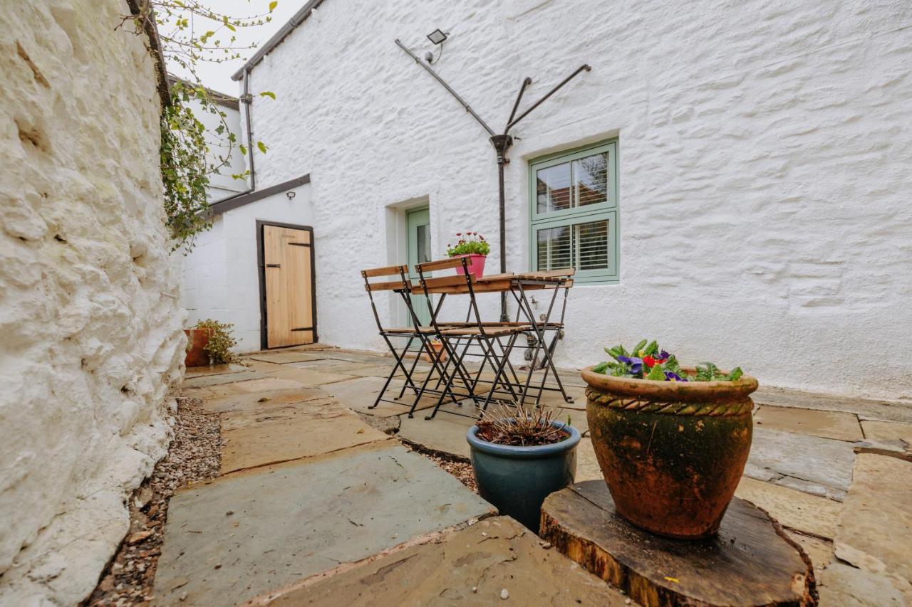 Church View Cottage Whalley Bagian luar foto